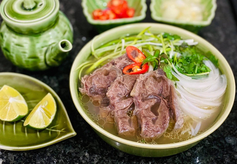 pho-ha-noi-mon-an-viet-nam-1751459831.jpg