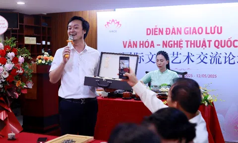 BỘ PHA TRÀ TẢN VIÊN SƠN đã chính thức ra mắt tại Diễn đàn Giao lưu Văn hóa Nghệ thuật Quốc tế 2025