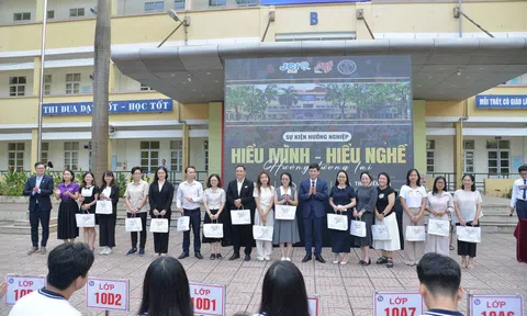 THPT Yên Hòa: Trải nghiệm nghề nghiệp cùng Viện Khoa học Giáo dục – bước đầu để học sinh hiểu mình, chọn đúng nghề