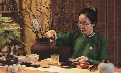 Trà đạo Việt Nam: Chất thiền trong thơ, hơi thở trong đời
