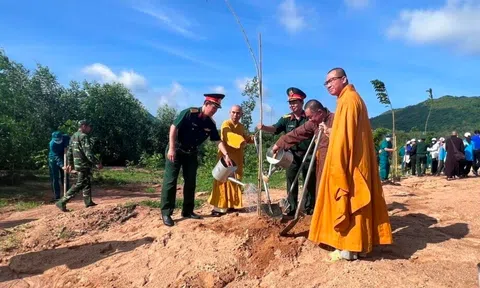 Tinh thần Phật giáo thúc đẩy cộng đồng chung tay bảo vệ môi trường "Xanh - Sạch - Đẹp"