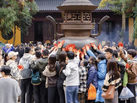 Giới trẻ Trung Quốc ngày càng tin vào tâm linh