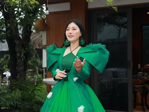 NSƯT Hương Giang: "Muốn hát dân ca đúng nghĩa, nghệ sĩ phải biểu diễn bằng cả trái tim"